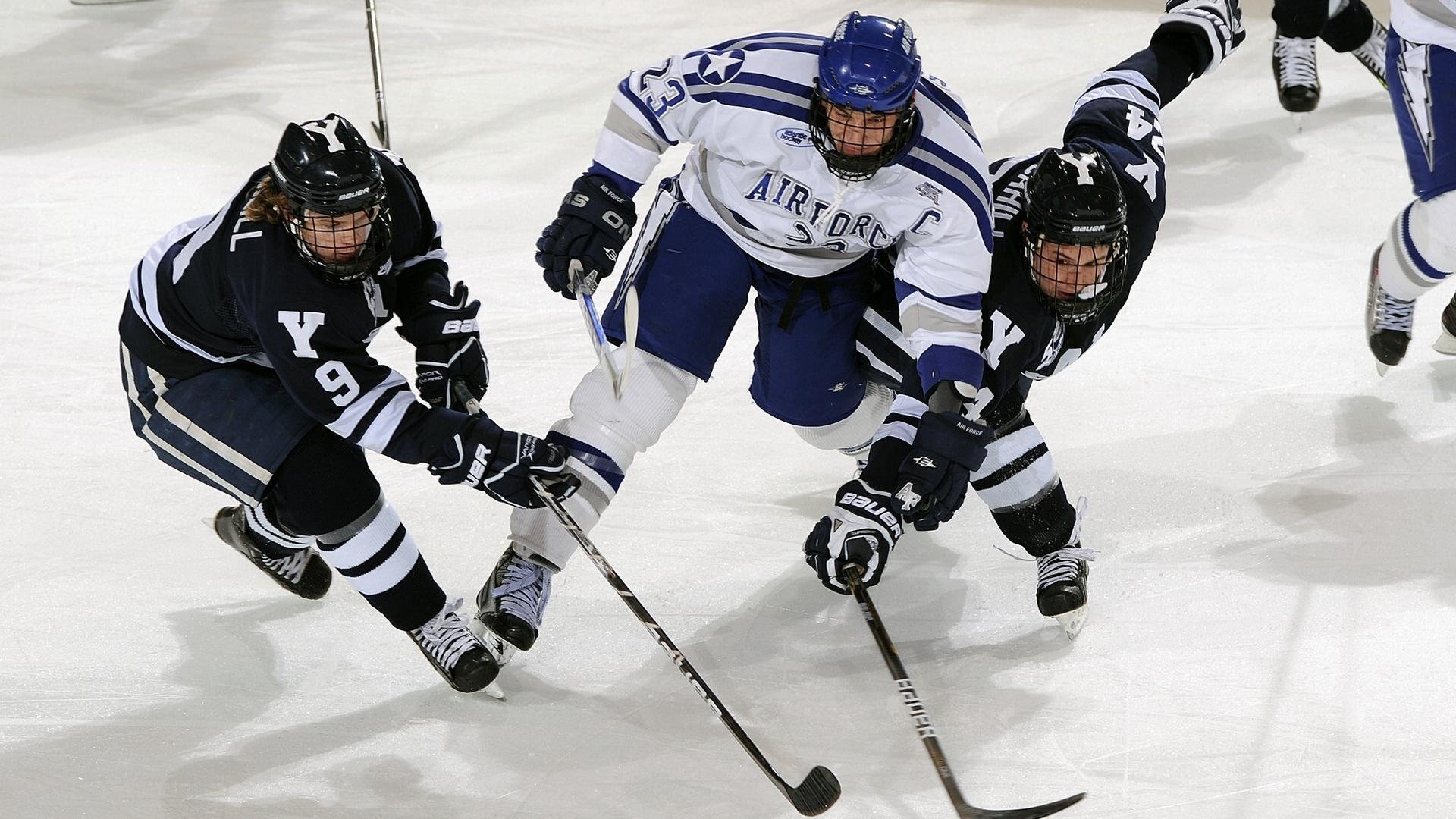 _年度最强对决：两大巨头正面对决，谁能夺冠？_，最强对决动漫