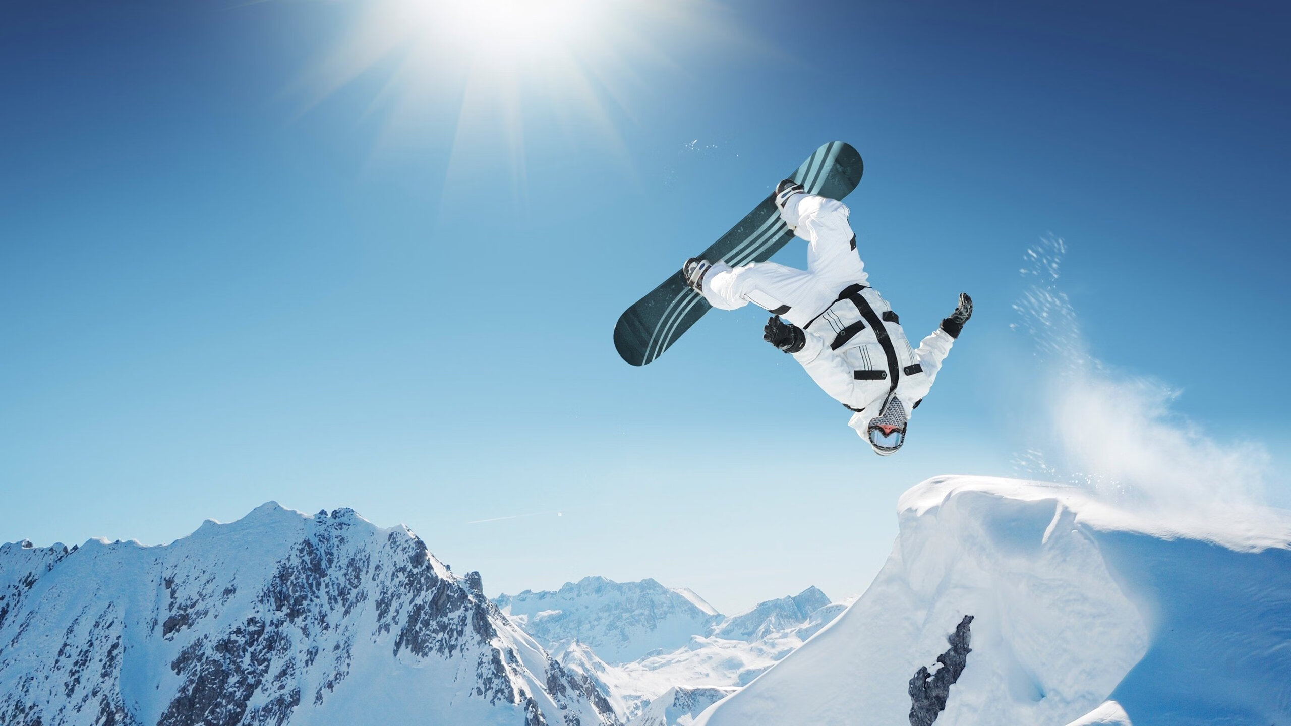 荷兰马术协会与国际马术联合会合作,举办国际马术交流活动,促进技术交流。